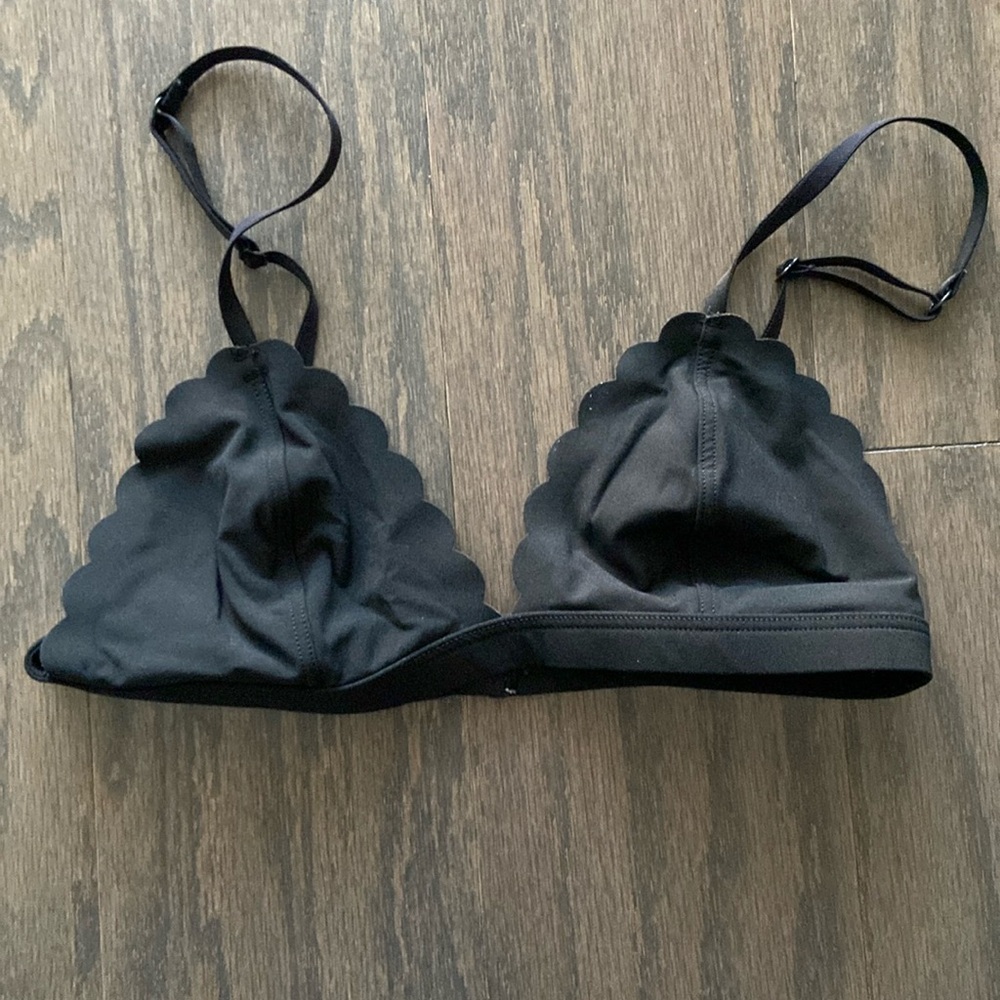 Victoria’s Secret Scalloped Bralette